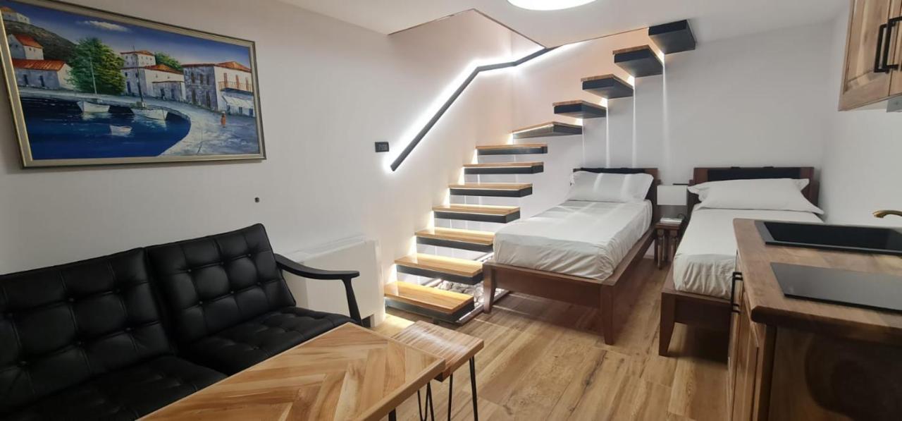 Hotel Bujtina Gjyshi Ilo Tushemisht Exteriér fotografie