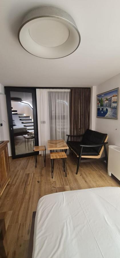 Hotel Bujtina Gjyshi Ilo Tushemisht Exteriér fotografie