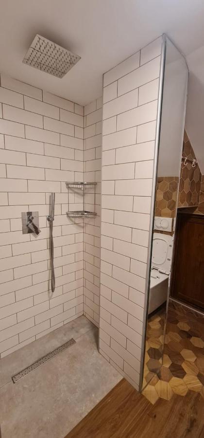Hotel Bujtina Gjyshi Ilo Tushemisht Exteriér fotografie
