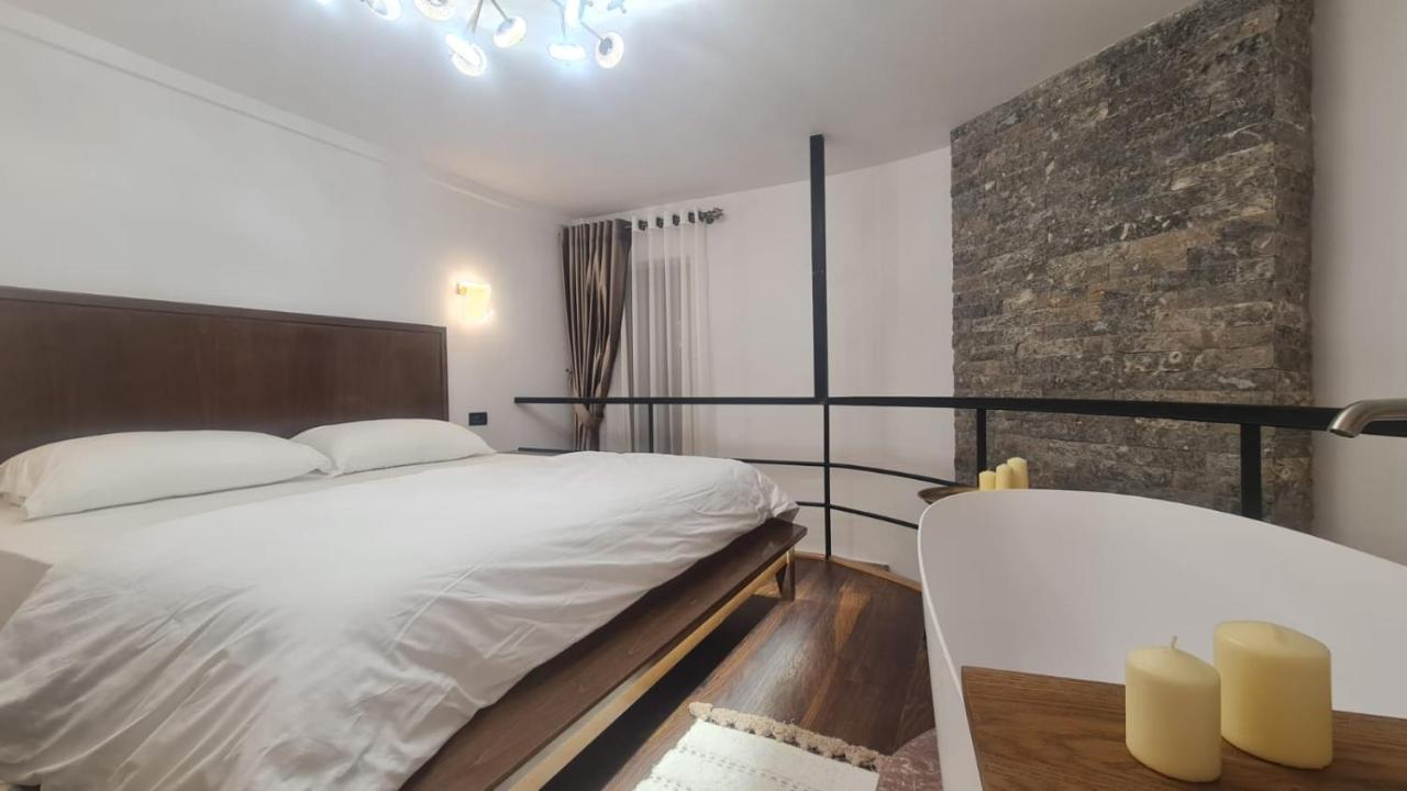 Hotel Bujtina Gjyshi Ilo Tushemisht Exteriér fotografie
