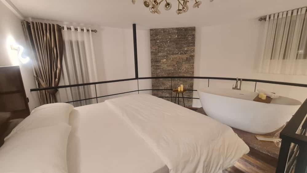 Hotel Bujtina Gjyshi Ilo Tushemisht Exteriér fotografie
