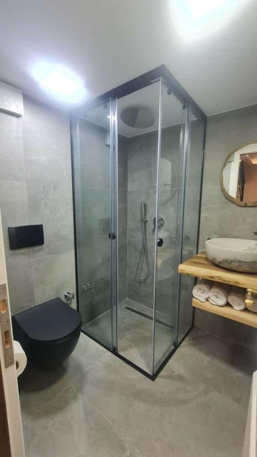Hotel Bujtina Gjyshi Ilo Tushemisht Exteriér fotografie